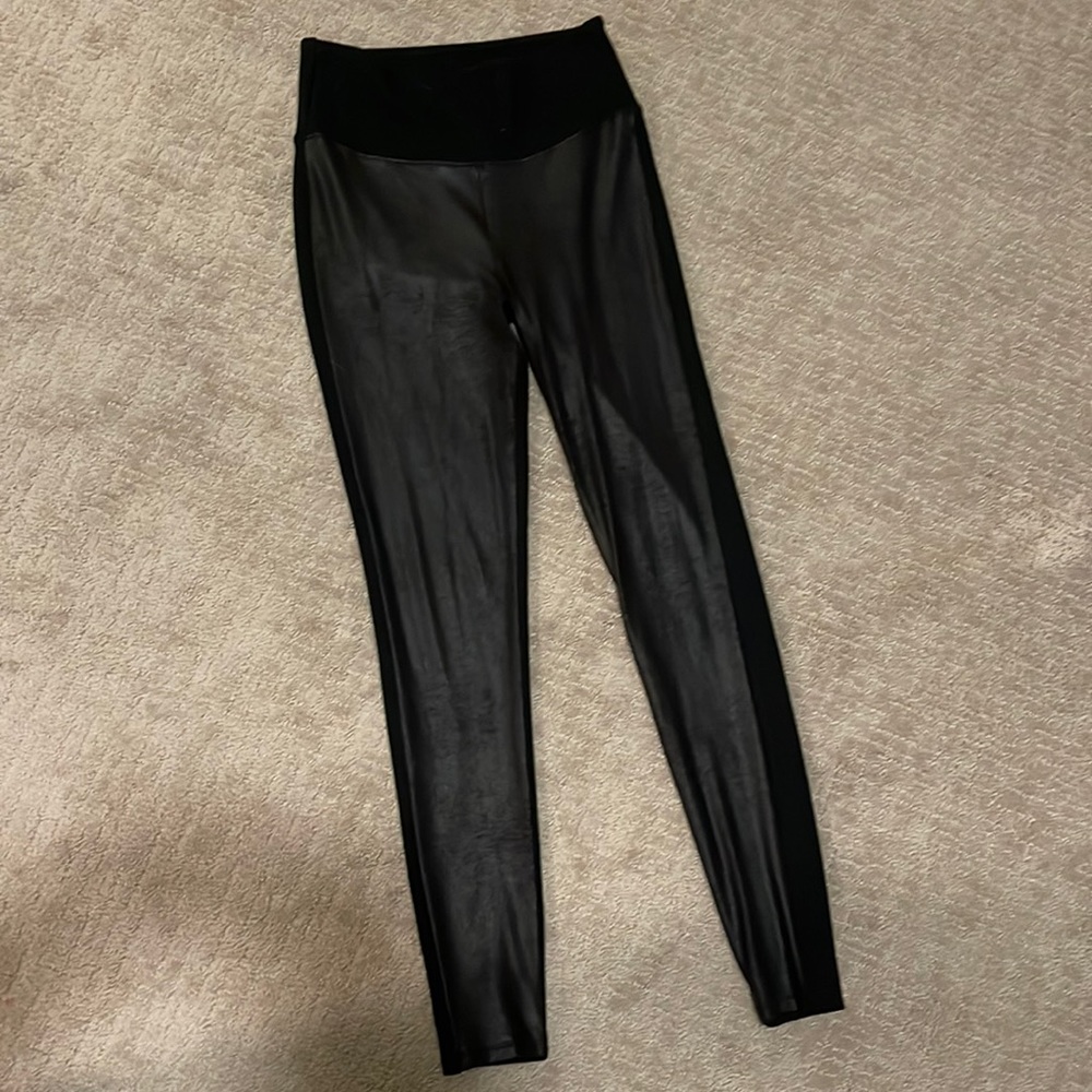 SPANX Red Hot black leggings